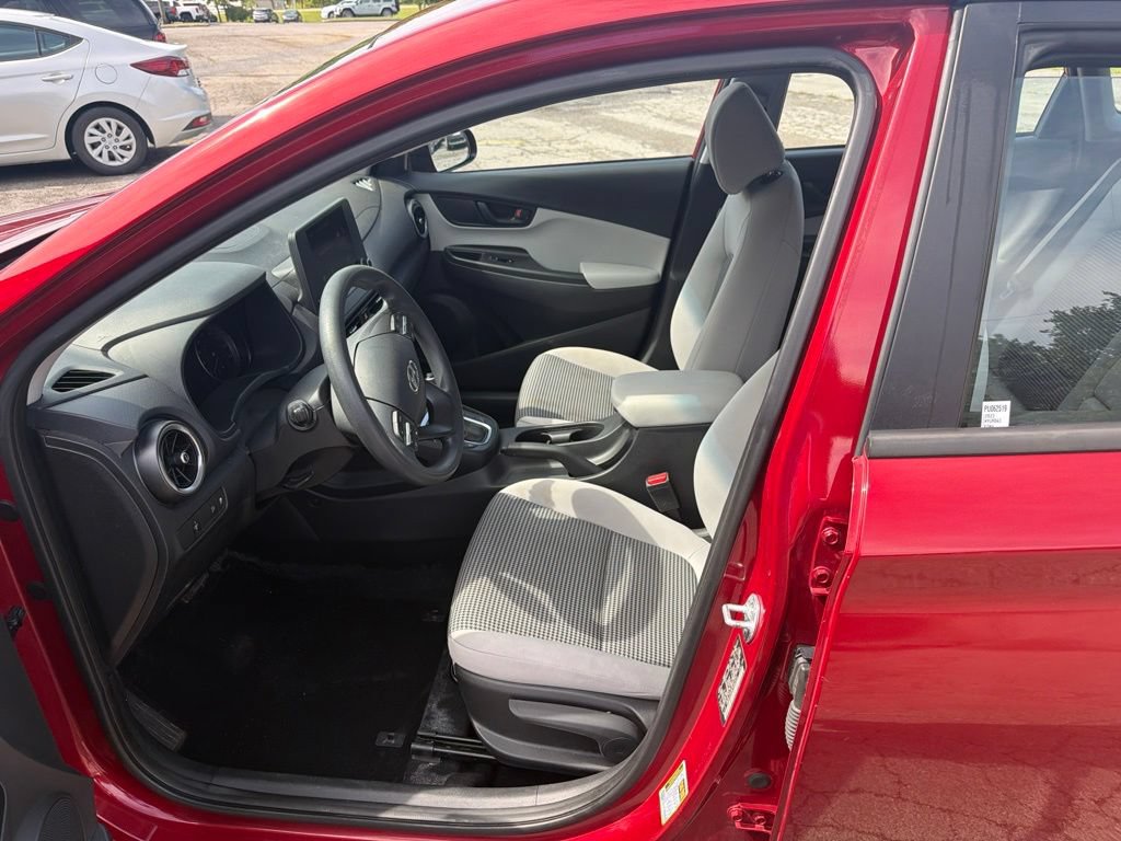 Used 2023 Hyundai Kona SE AWD/4WD image 10