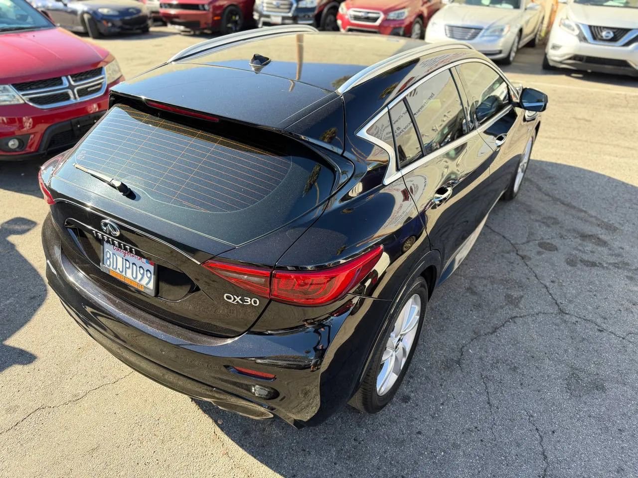 Used 2018 INFINITI QX30 Premium w/ Navigation Package image 21