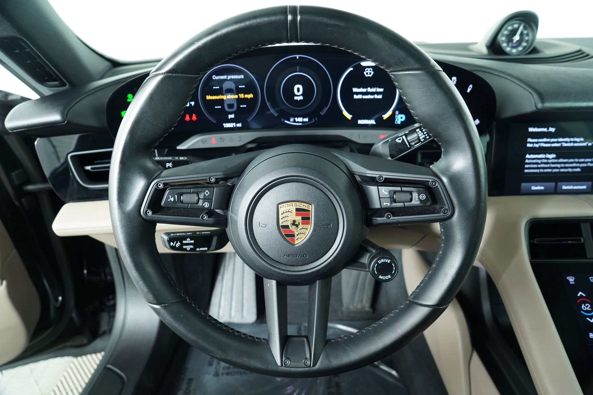 Used 2022 Porsche Taycan image 29