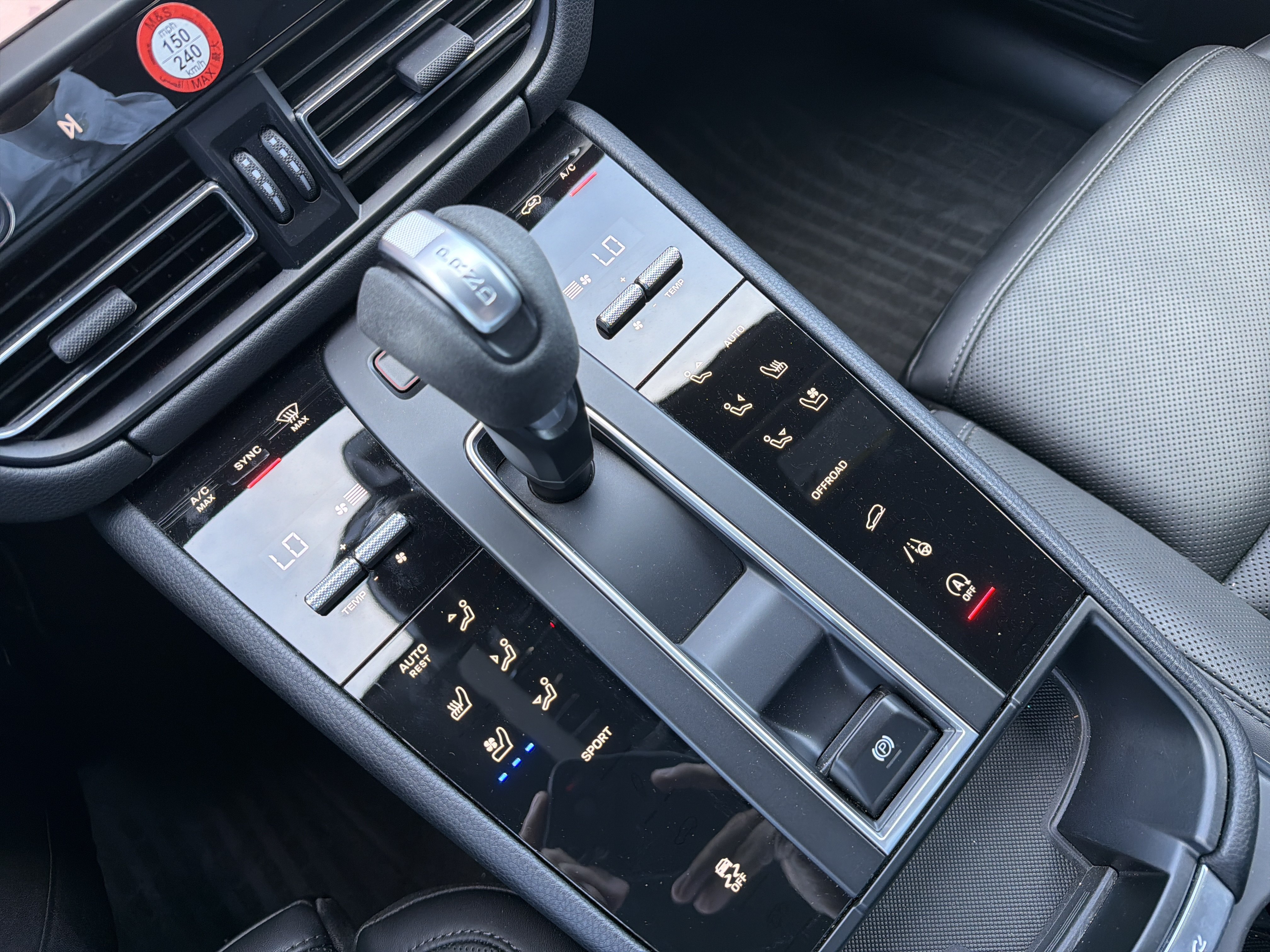 New 2026 Porsche Macan AWD/4WD image 12