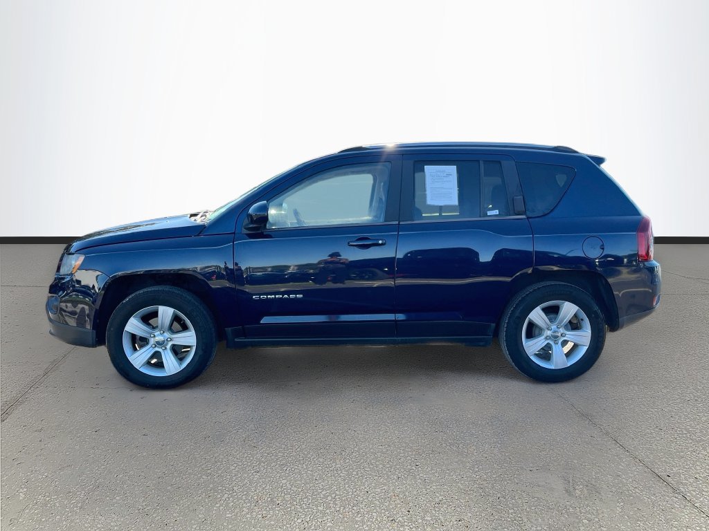 Used 2014 Jeep Compass Latitude FWD image 4