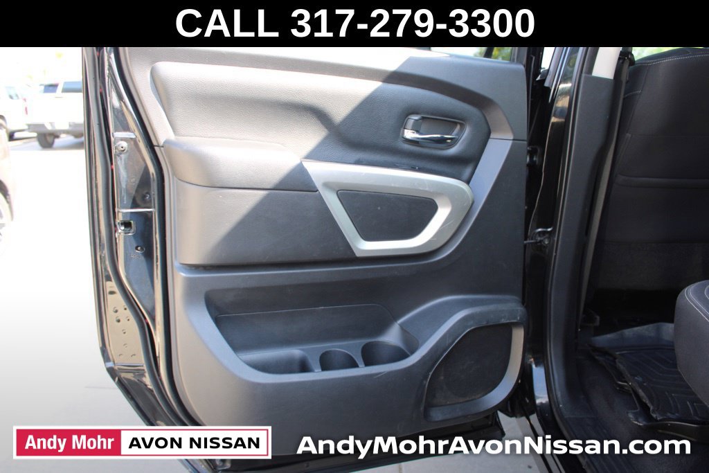 Used 2018 Nissan Titan SV AWD/4WD image 25