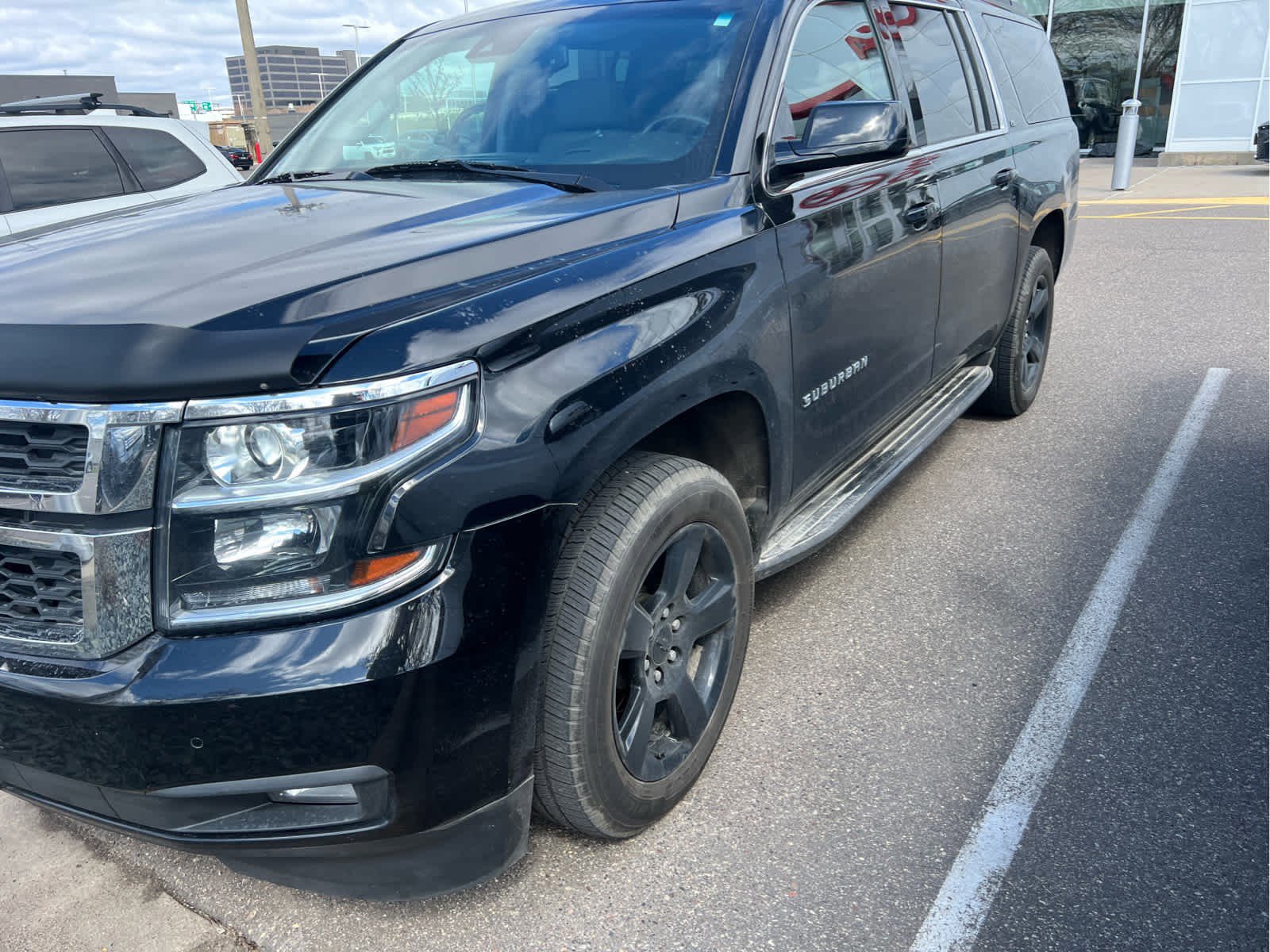Used 2019 Chevrolet Suburban LT AWD/4WD image 3
