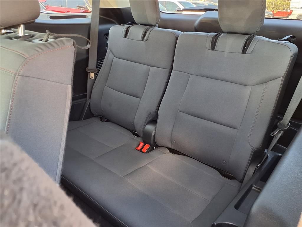 Used 2025 Ford Explorer Active RWD image 27