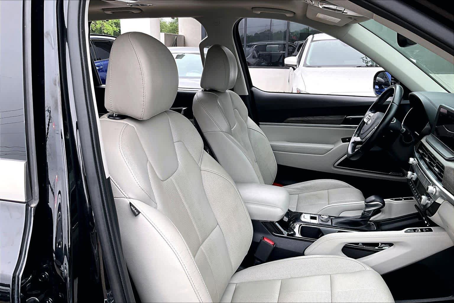 Used 2020 Kia Telluride SX w/ Towing Package FWD image 9