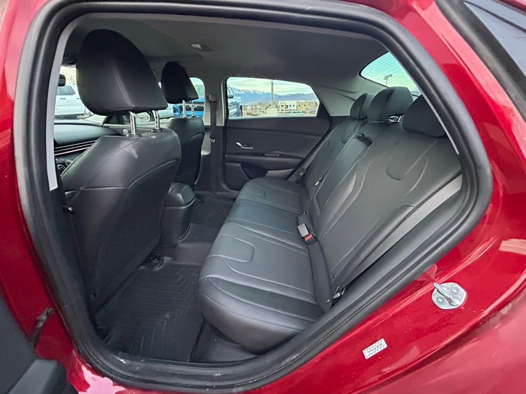 Used 2023 Hyundai Elantra Limited image 29