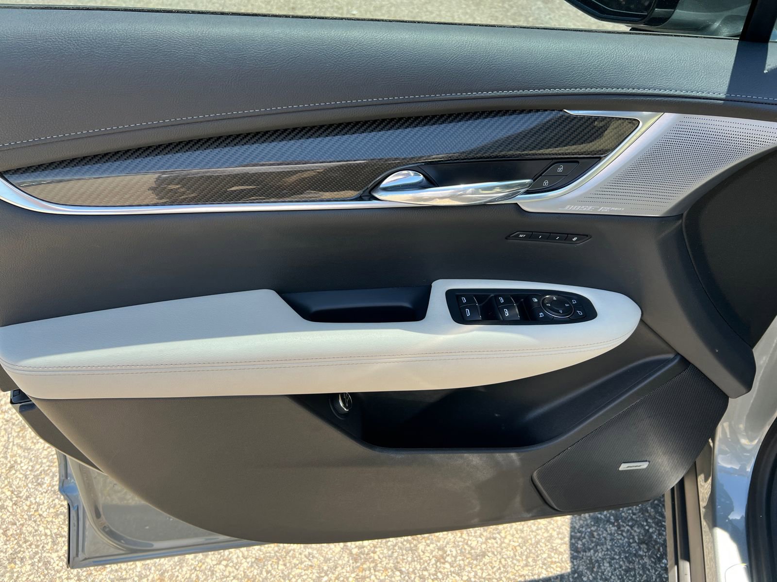 Used 2023 Cadillac XT6 Sport w/ Technology Package AWD/4WD image 11