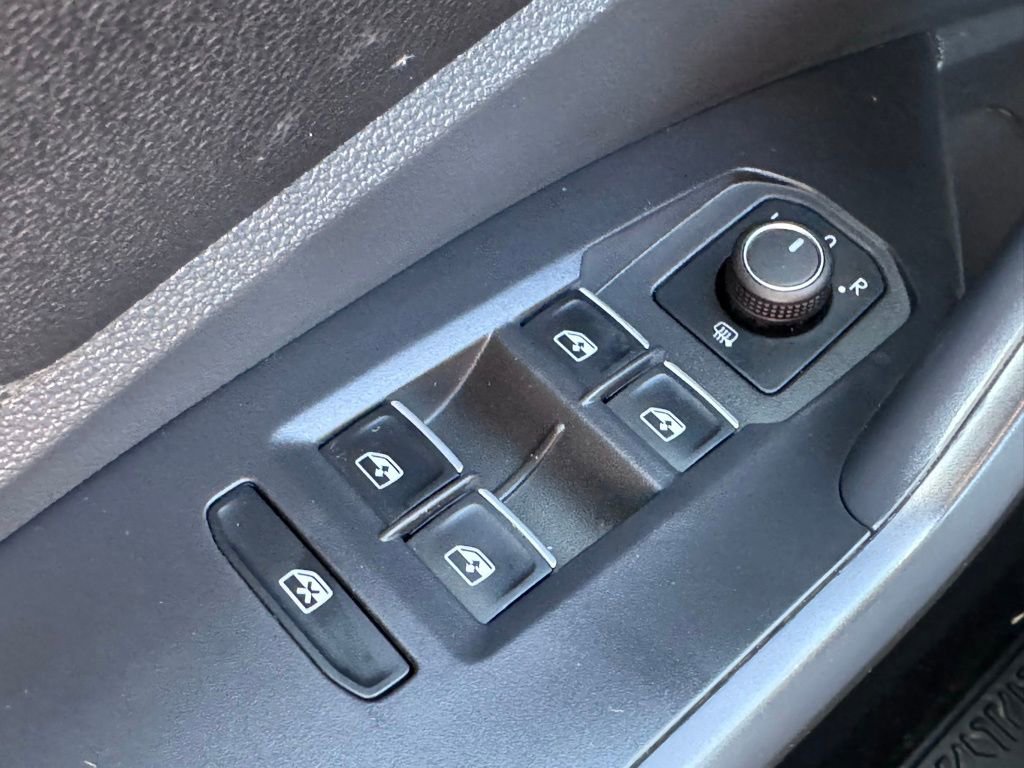 Used 2023 Volkswagen Jetta Sport image 26