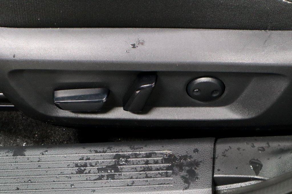 Certified 2024 Nissan Rogue SV image 26