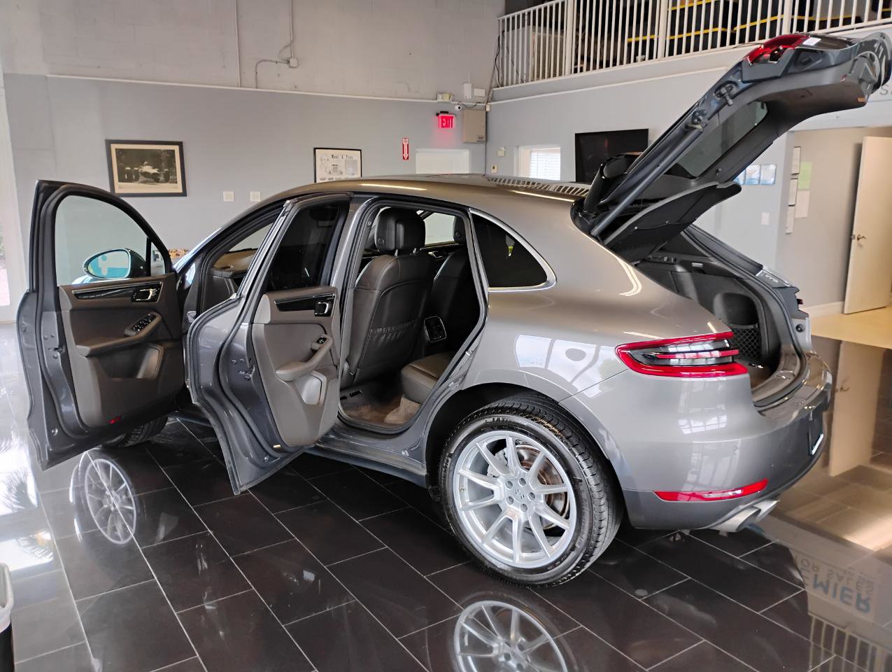 Used 2016 Porsche Macan S AWD/4WD image 13