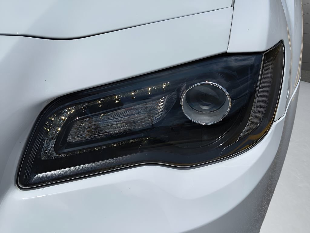 Used 2023 Chrysler 300 Touring w/ Sport Appearance Package image 29