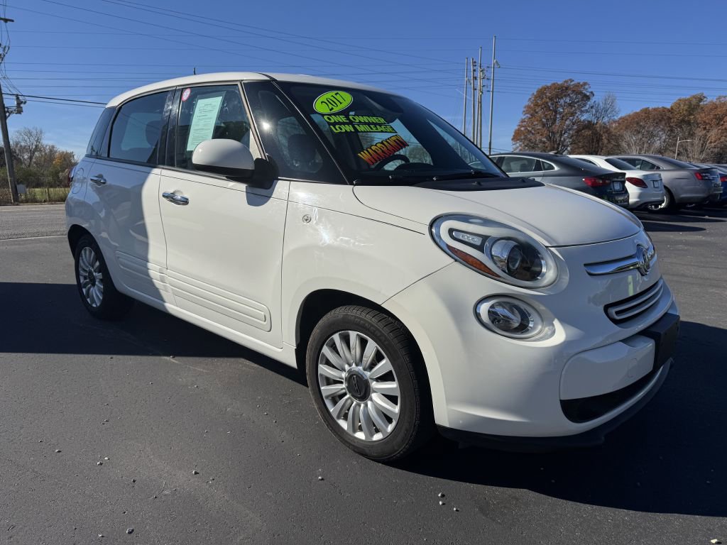 Used 2017 FIAT 500L Pop w/ Premium Package FWD image 3