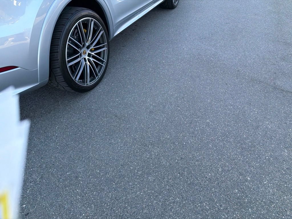 Used 2020 Porsche Cayenne Turbo S AWD/4WD image 9
