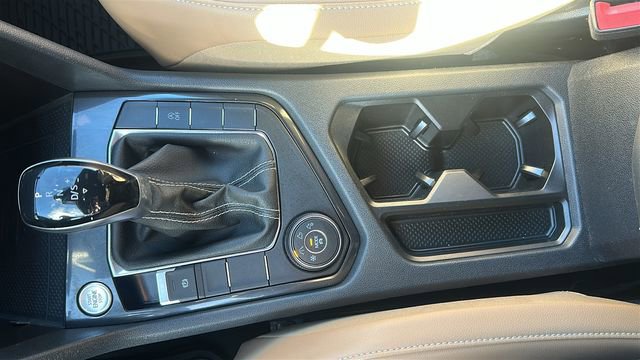 Used 2022 Volkswagen Tiguan SE image 11