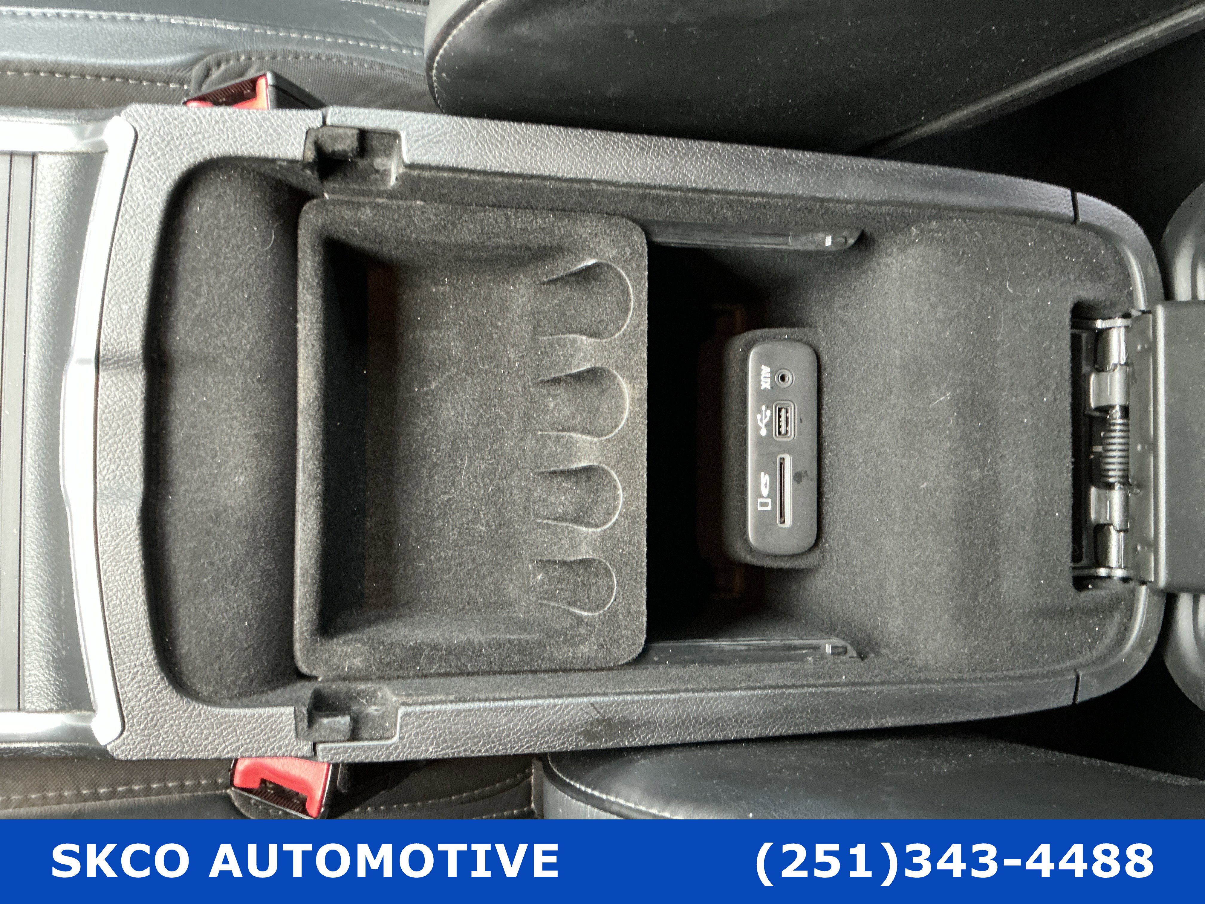 Used 2015 Dodge Charger SXT w/ Plus Group image 25