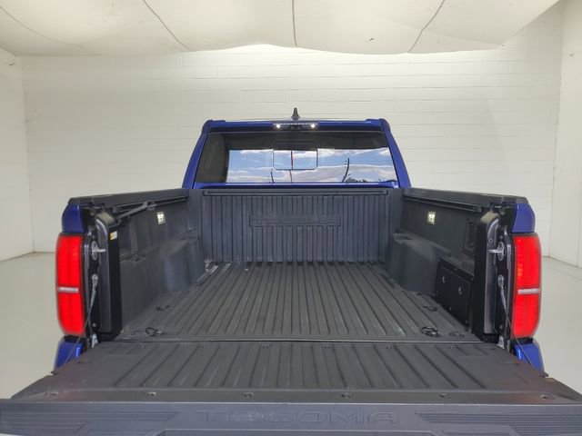 Used 2025 Toyota Tacoma TRD Sport w/ TRD Sport Premium Package image 10