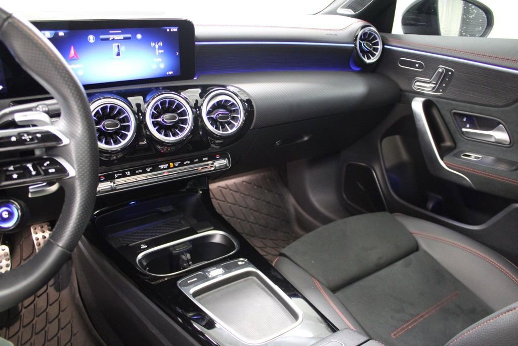 Used 2025 Mercedes-Benz CLA 35 AMG 4MATIC image 20