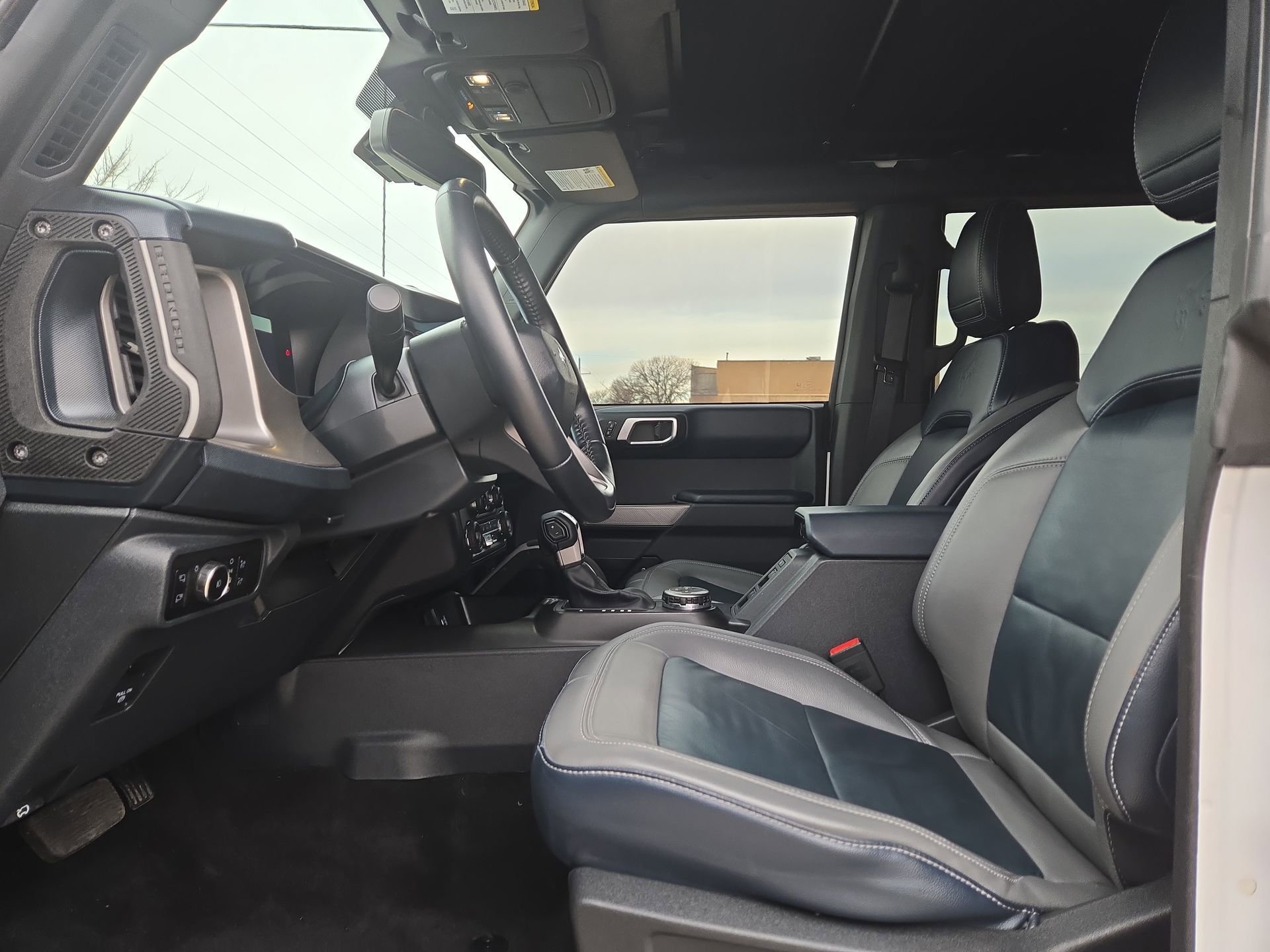 Used 2023 Ford Bronco Outer Banks AWD/4WD image 16