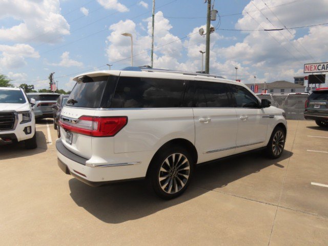 Used 2021 Lincoln Navigator L Reserve w/ Luxury Package AWD/4WD image 9