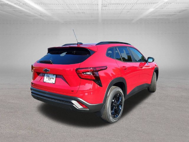 New 2026 Chevrolet Trax LT w/ Sunroof Package FWD image 7