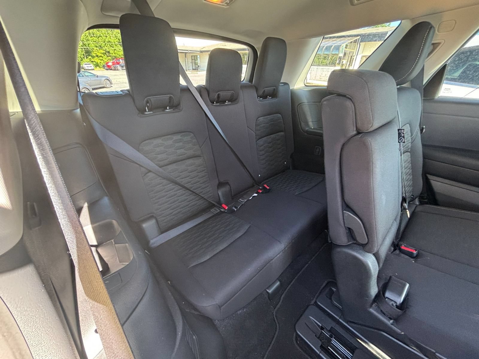Used 2025 Nissan Pathfinder SV FWD image 23