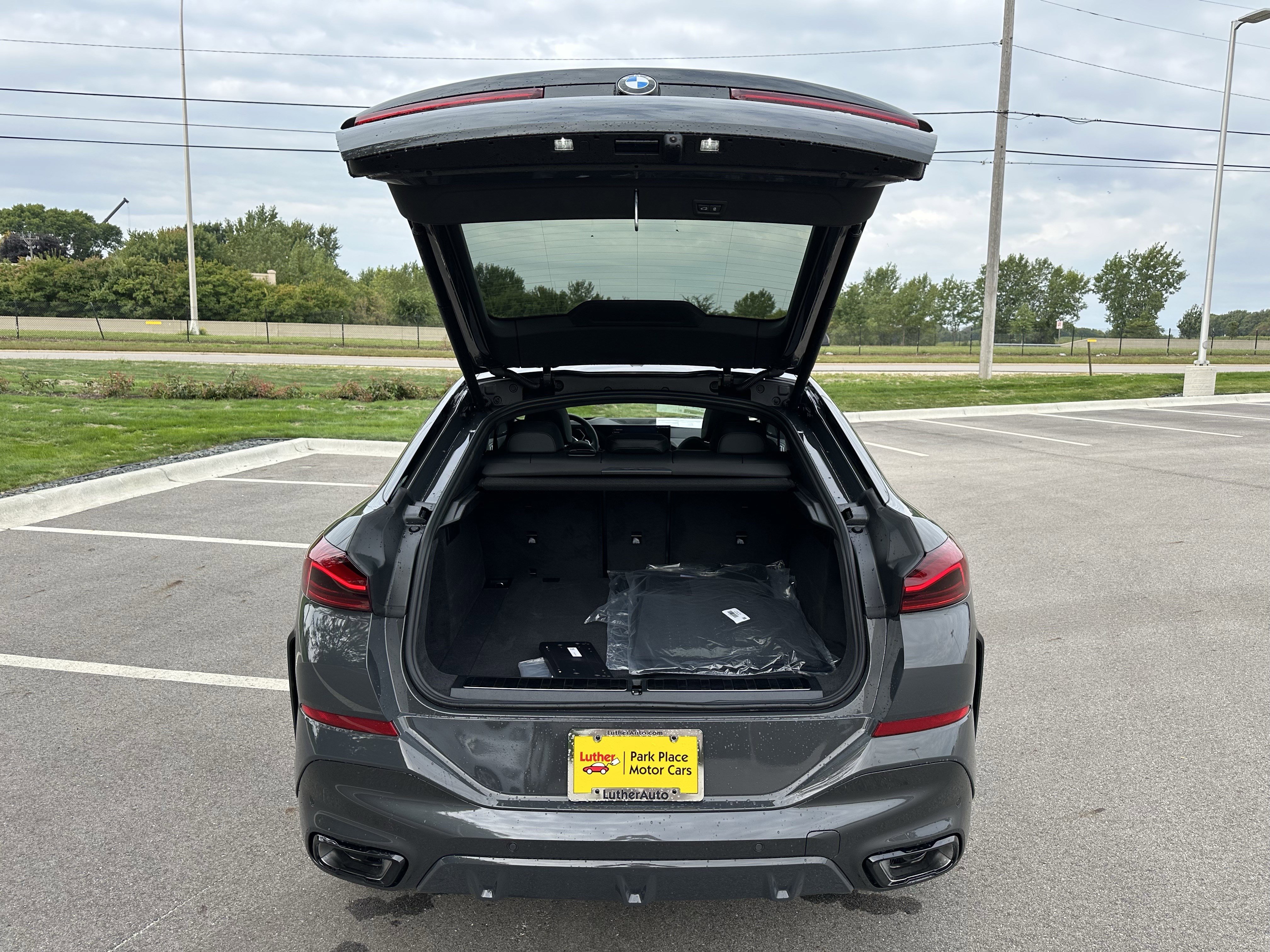 New 2026 BMW X6 xDrive40i image 24