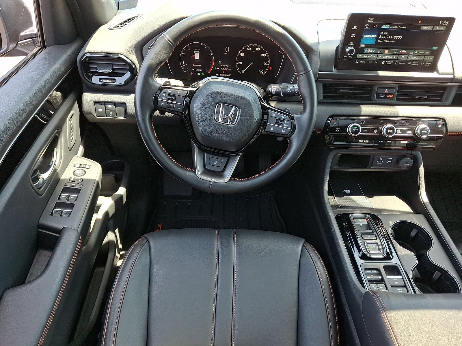 Used 2024 Honda Pilot TrailSport image 13