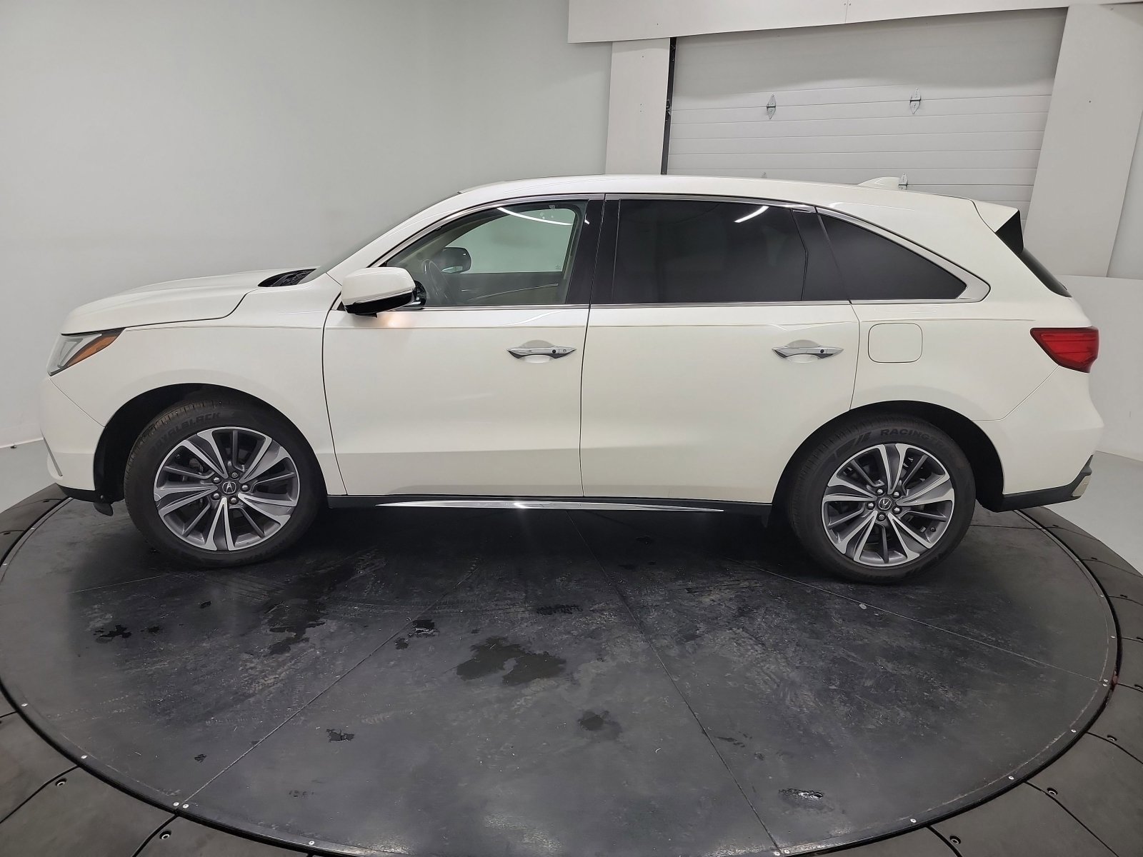 Used 2019 Acura MDX SH-AWD w/ Technology Package image 4