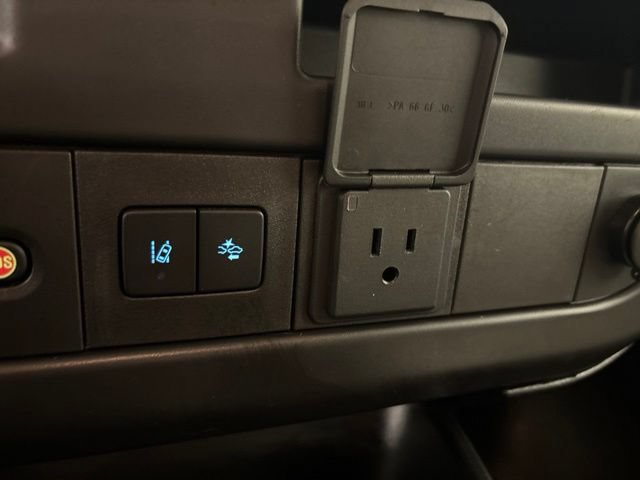 Used 2025 Chevrolet Express 2500 LT w/ LT Preferred Equipment Group RWD image 20