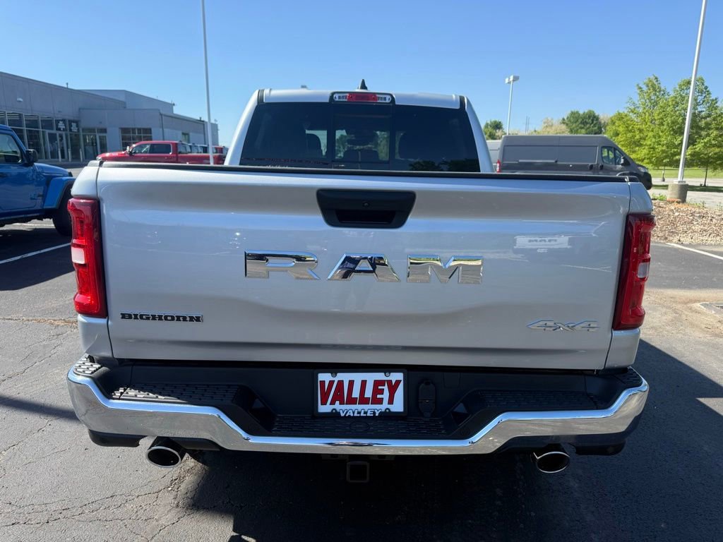 New 2026 RAM 1500 4x4 Crew Cab image 3
