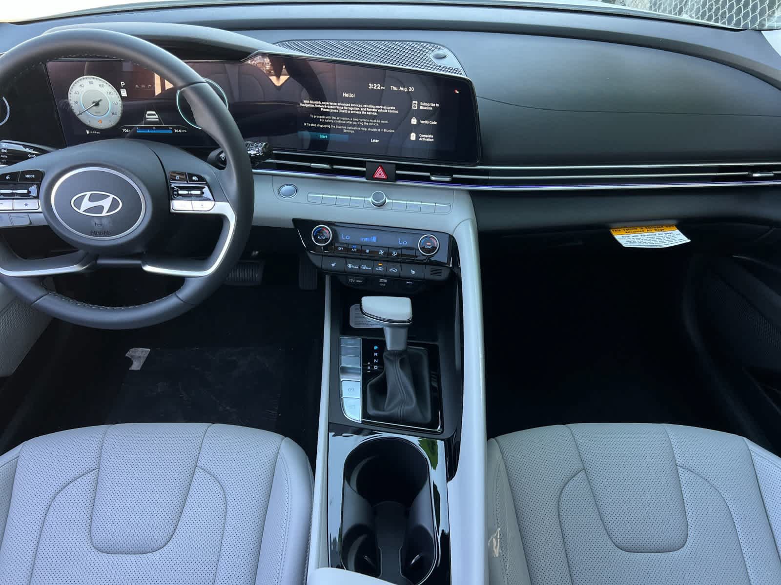 Certified 2026 Hyundai Elantra Limited FWD image 4