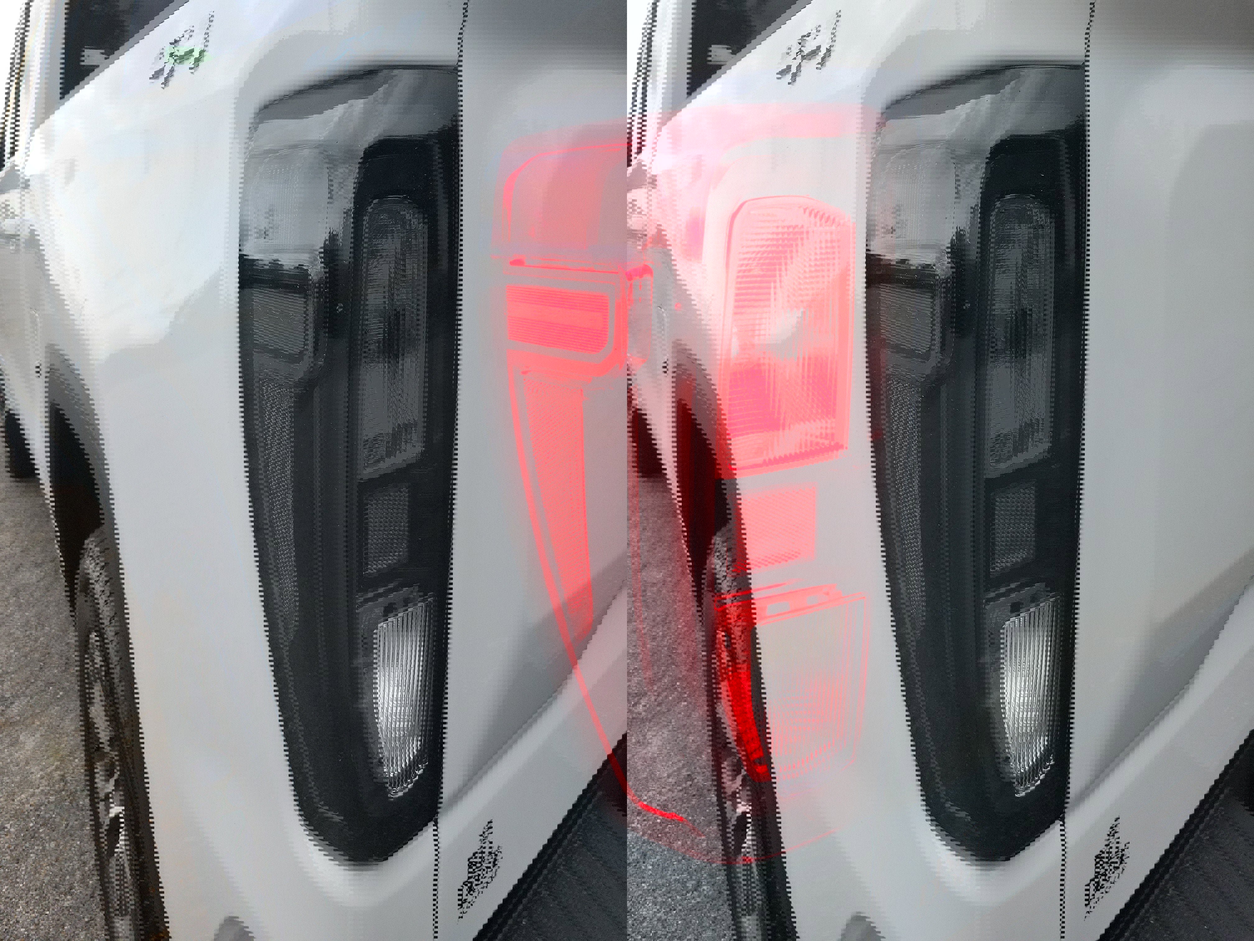 New 2026 GMC Sierra 1500 SLE w/ Preferred Package image 15