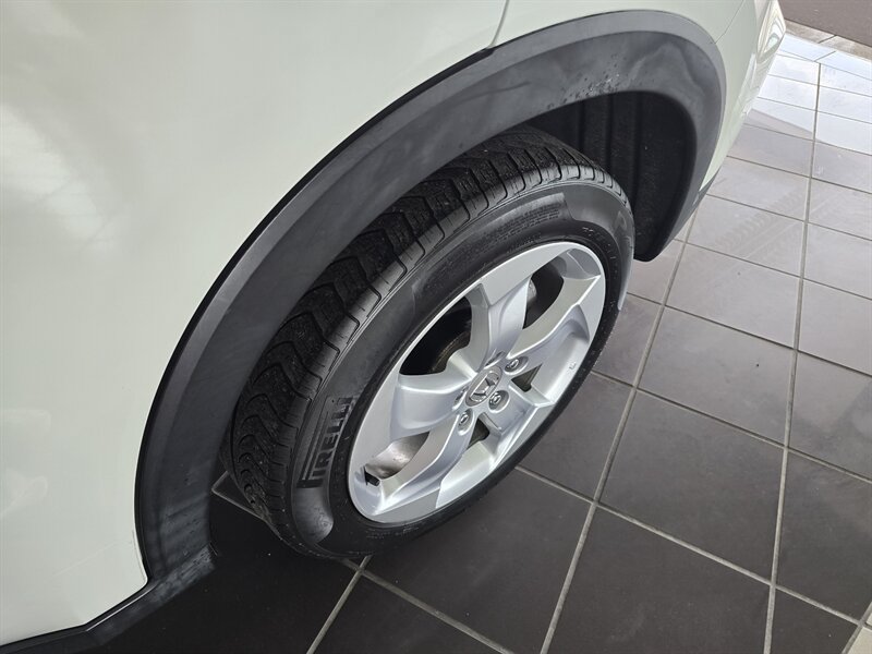 Used 2016 Honda HR-V LX image 26