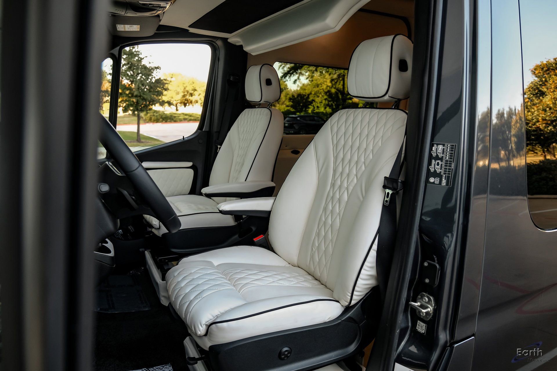 Used 2023 Mercedes-Benz Sprinter 3500 image 36