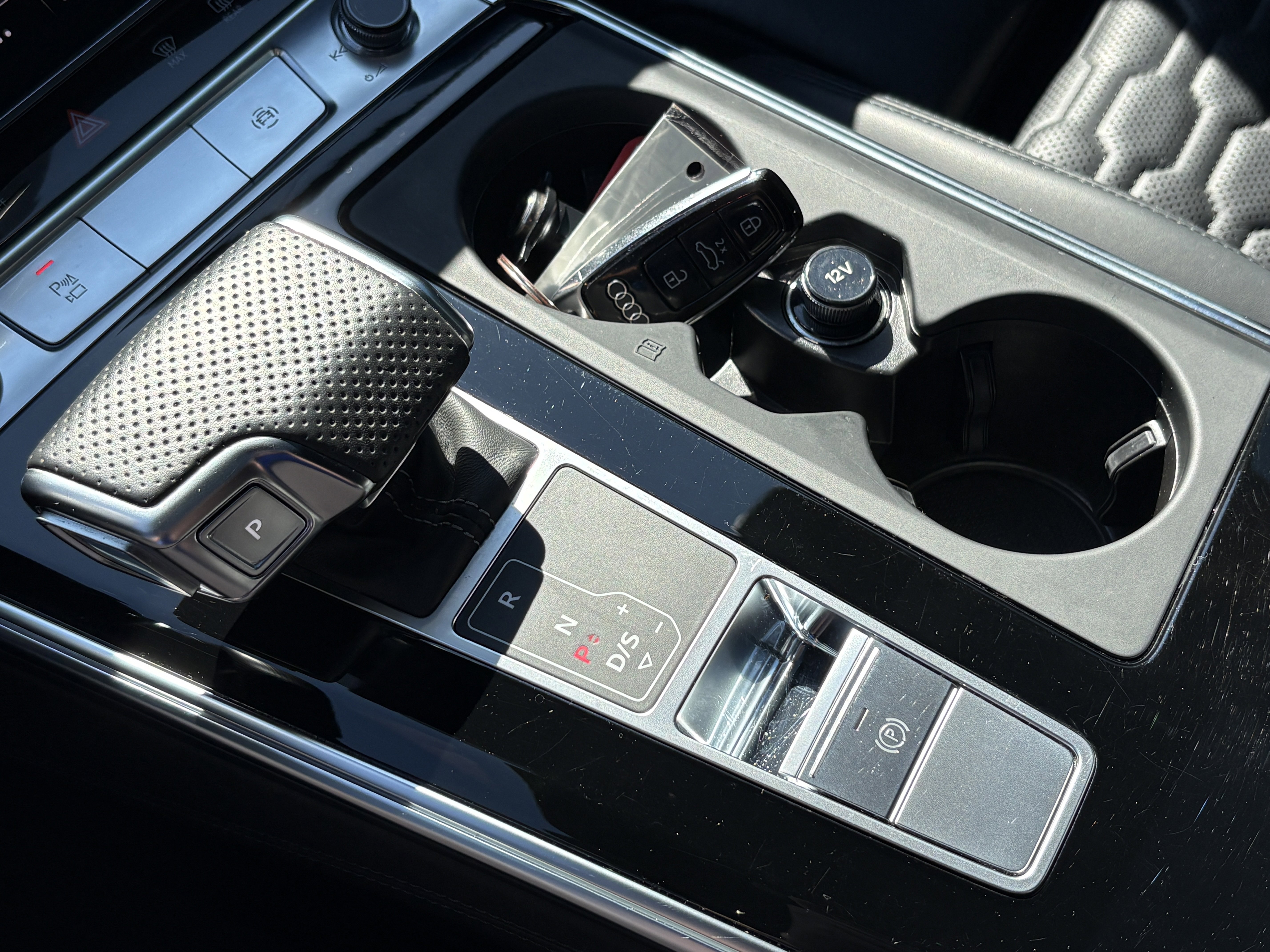 Used 2021 Audi RS 7 Sportback w/ Carbon Optic Package image 25