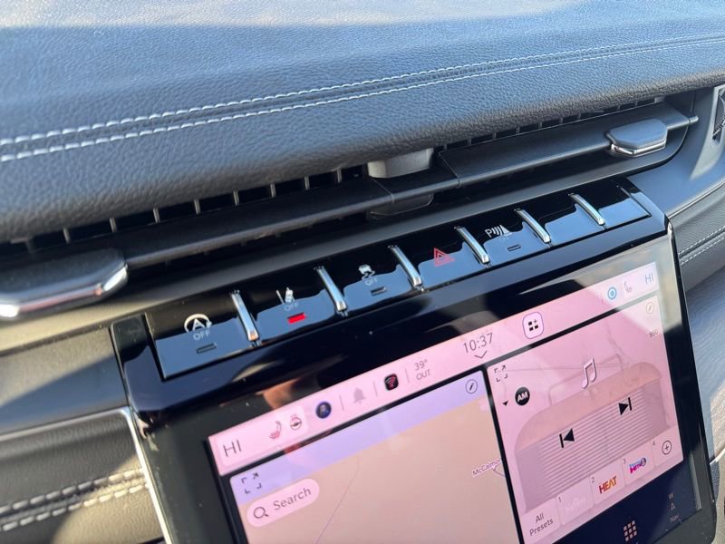 New 2025 Jeep Grand Cherokee Limited w/ Luxury Tech Group II image 16