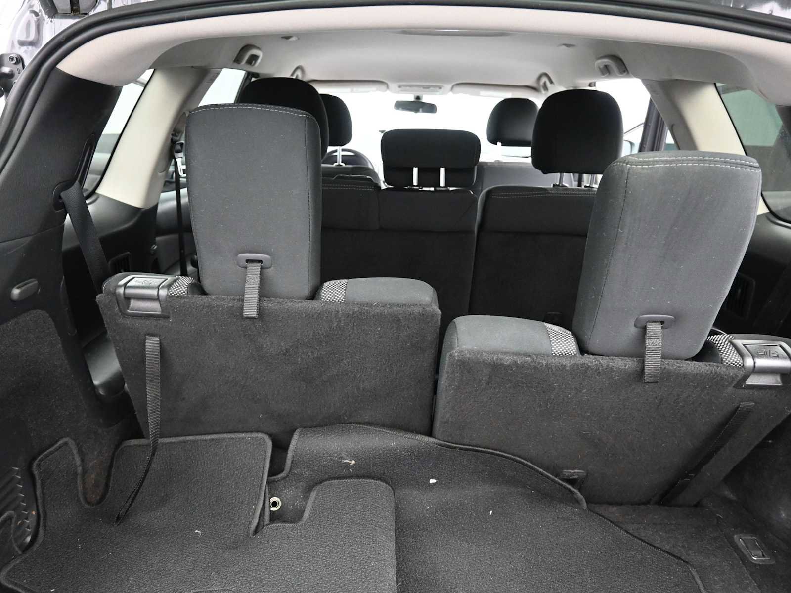 Used 2020 Nissan Pathfinder S image 26