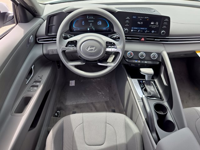 New 2026 Hyundai Elantra SE FWD image 7