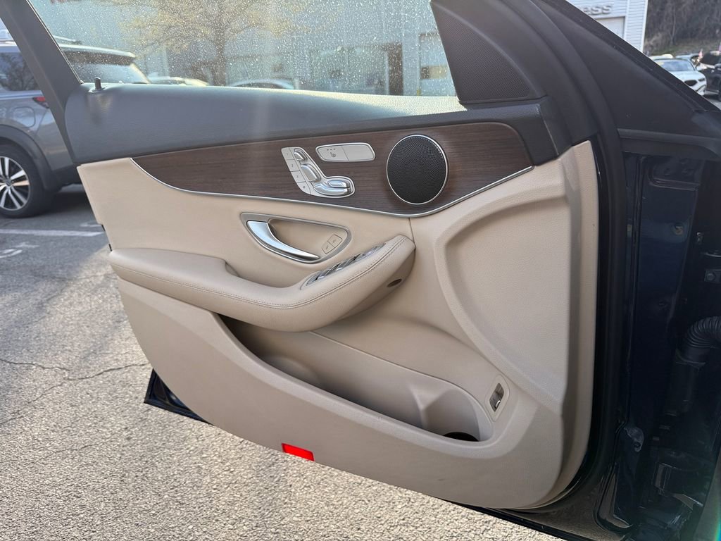 Used 2020 Mercedes-Benz C 300 4MATIC Sedan image 21