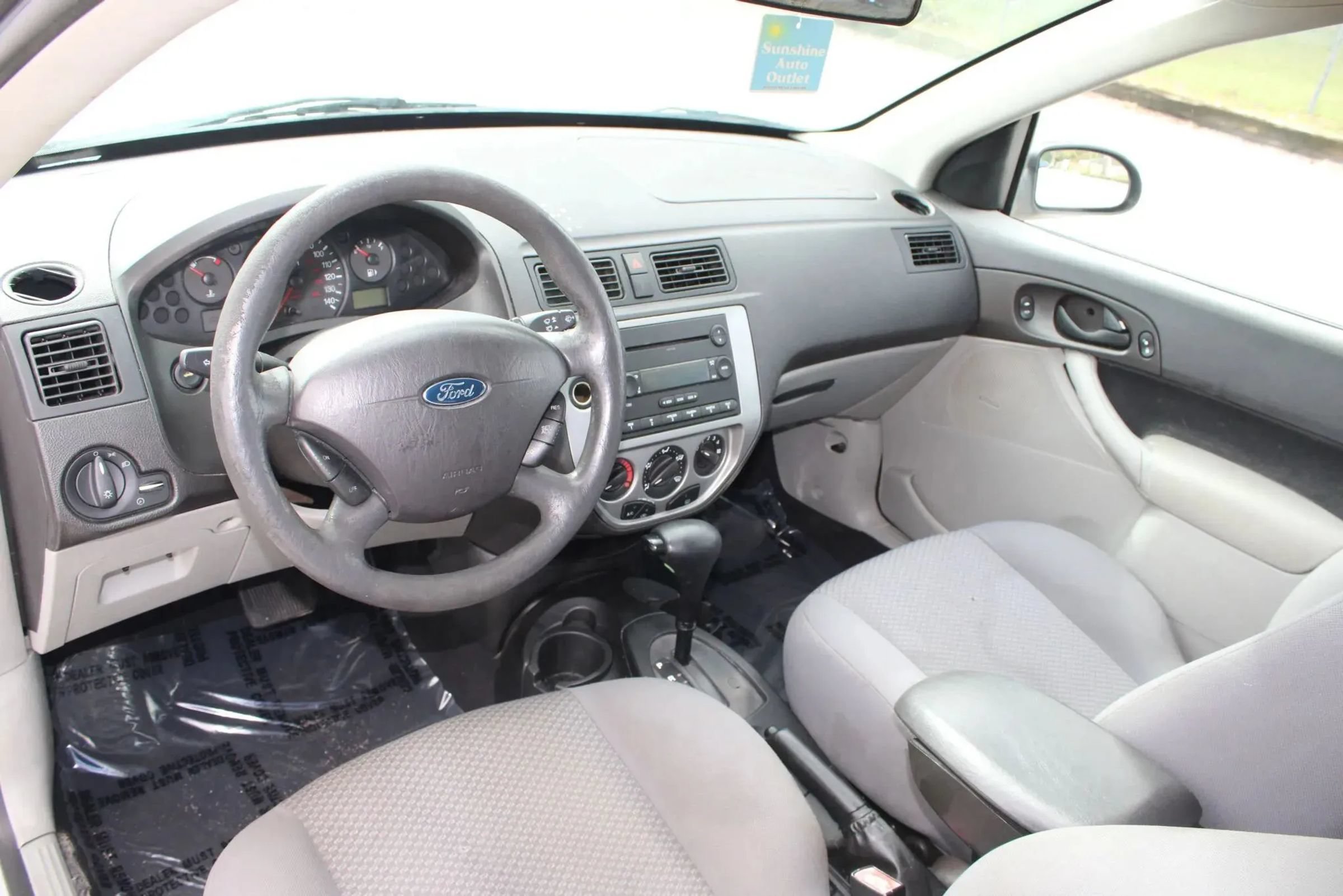 Used 2006 Ford Focus SE FWD image 8