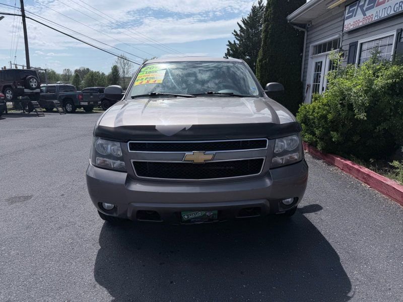 Used 2013 Chevrolet Suburban LT image 7