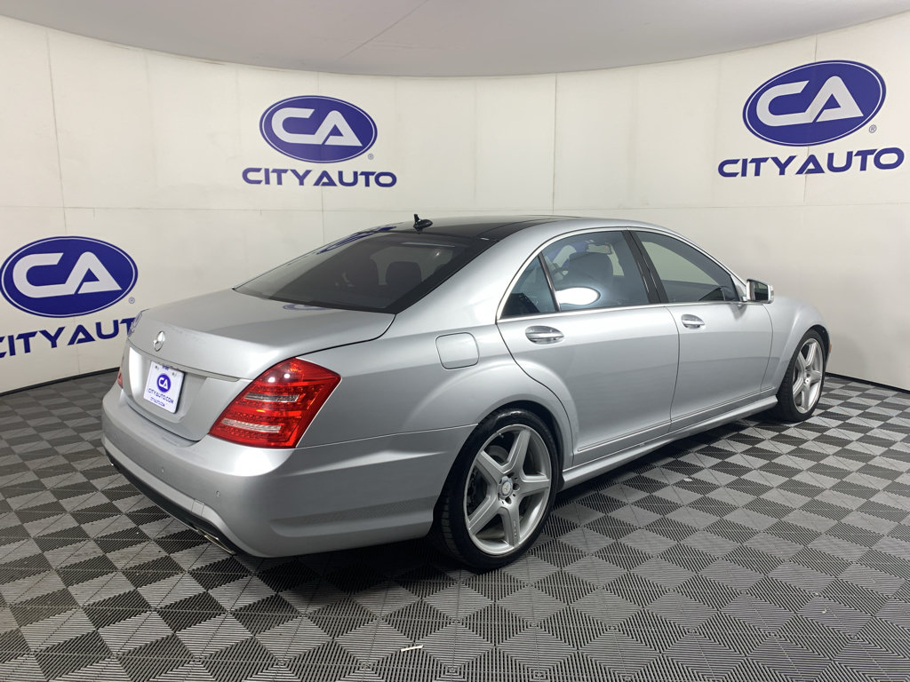 Used 2011 Mercedes-Benz S 550 image 3