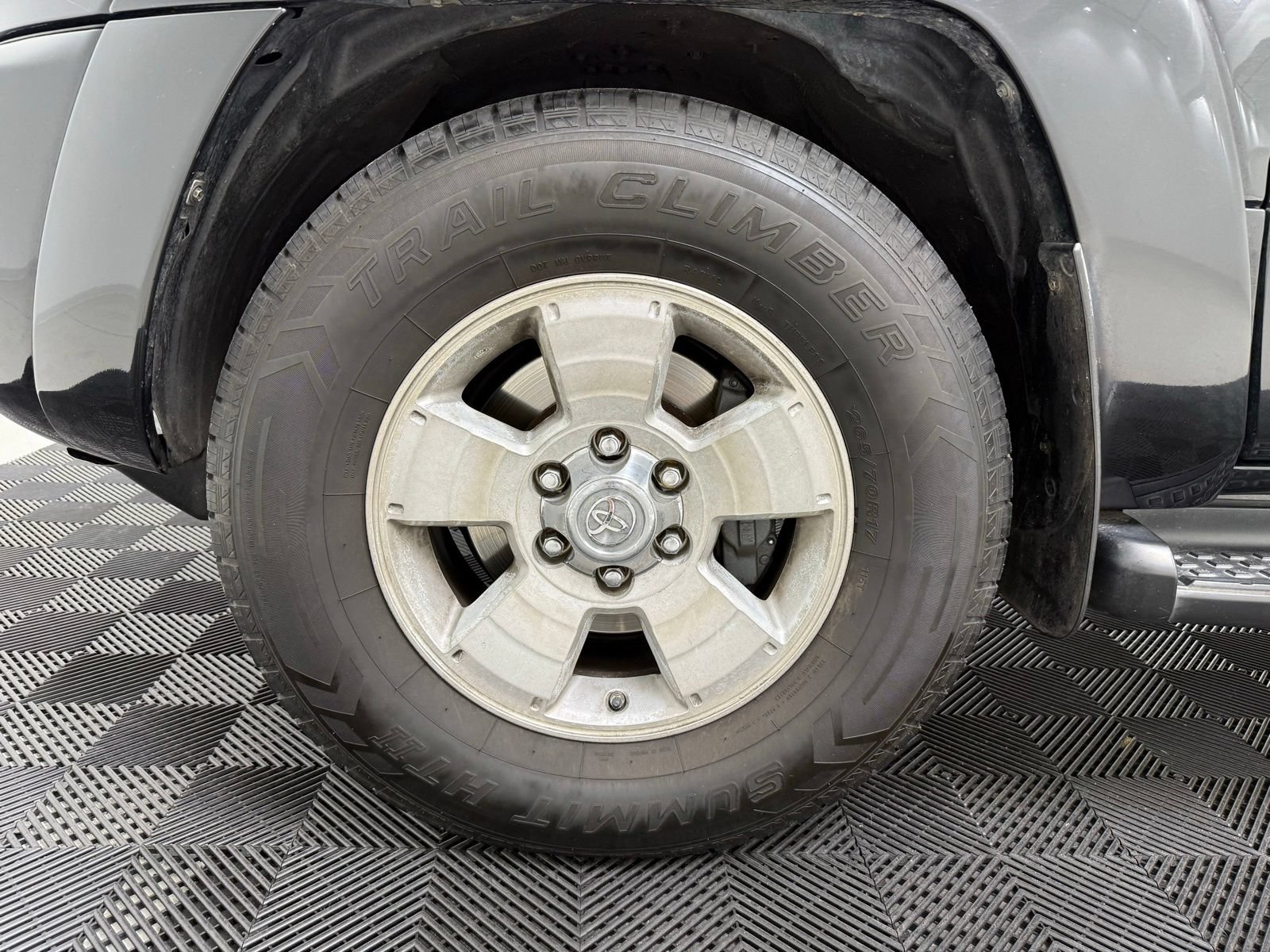 Used 2005 Toyota 4Runner Limited RWD image 9