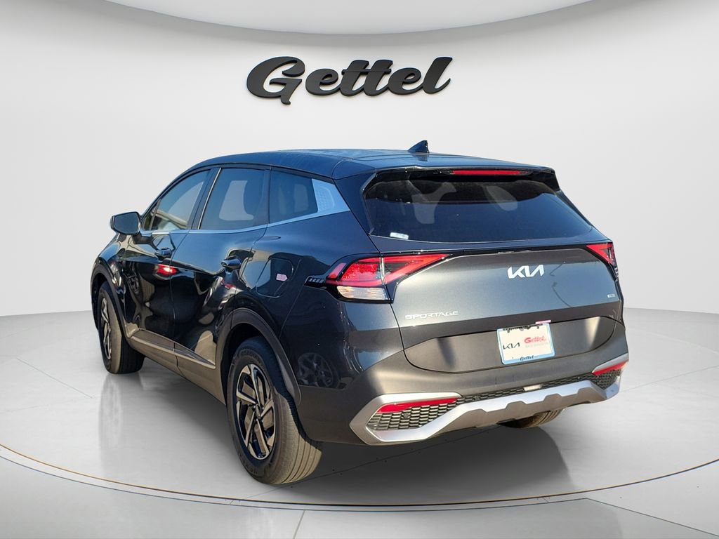Used 2025 Kia Sportage LX FWD image 10
