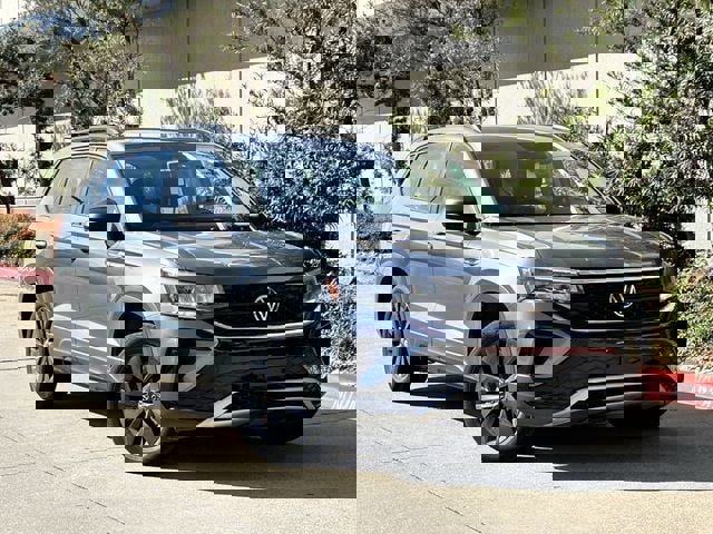 Used 2024 Volkswagen Taos S image 2