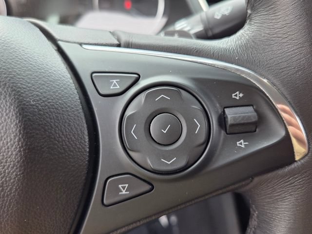 Used 2017 Buick LaCrosse Essence FWD image 30
