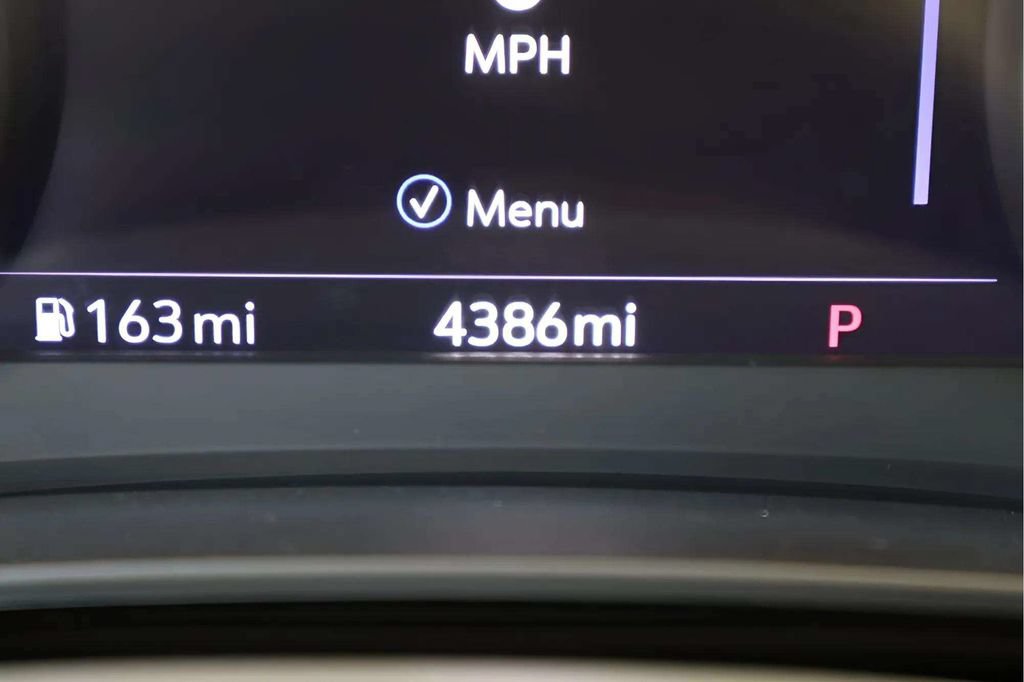 Used 2025 Cadillac XT5 Premium Luxury w/ Technology Package FWD image 28