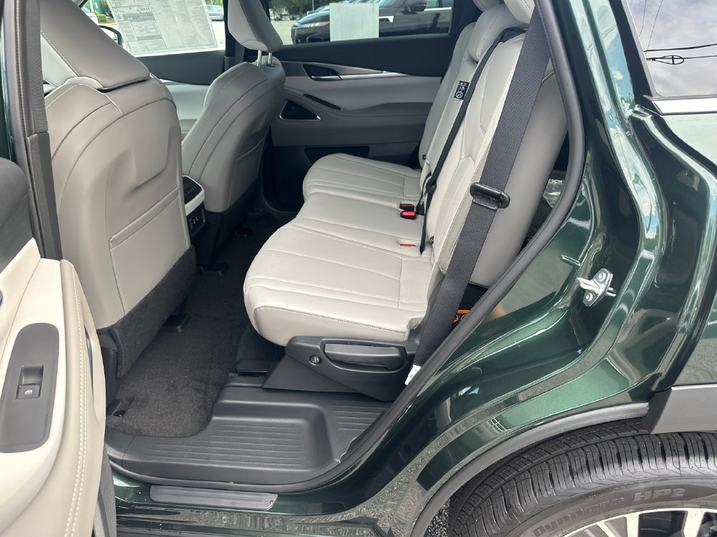 New 2027 INFINITI QX60 Luxe w/ Cargo Package FWD image 17