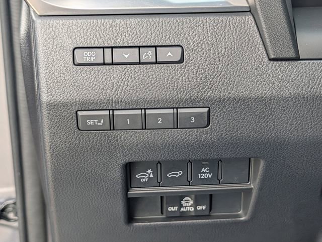 Used 2024 Lexus GX 550 w/ Accessory Package (2T) image 26