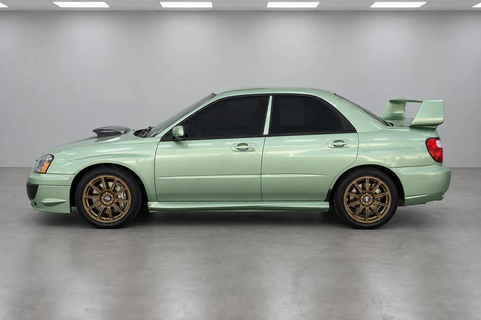 Used 2004 Subaru Impreza WRX STI AWD/4WD image 3